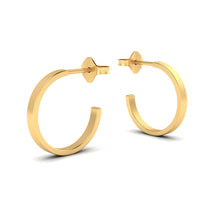 Our small hoop is our classic hoop style, minimized. It is the perfect piece for for curating the ear and everyday wear. Pair with the Classic Hoops or Huggie Hoops to complete the look. 